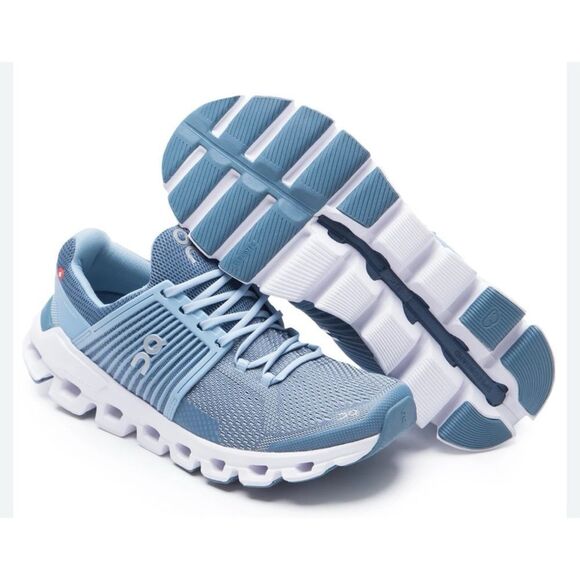 On Running Shoes - On Running On Cloudswift Snickers Casual in Sky/ Azul Size 7.5